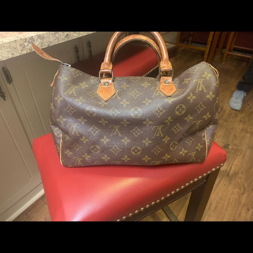 Louis Vuitton Speedy 30